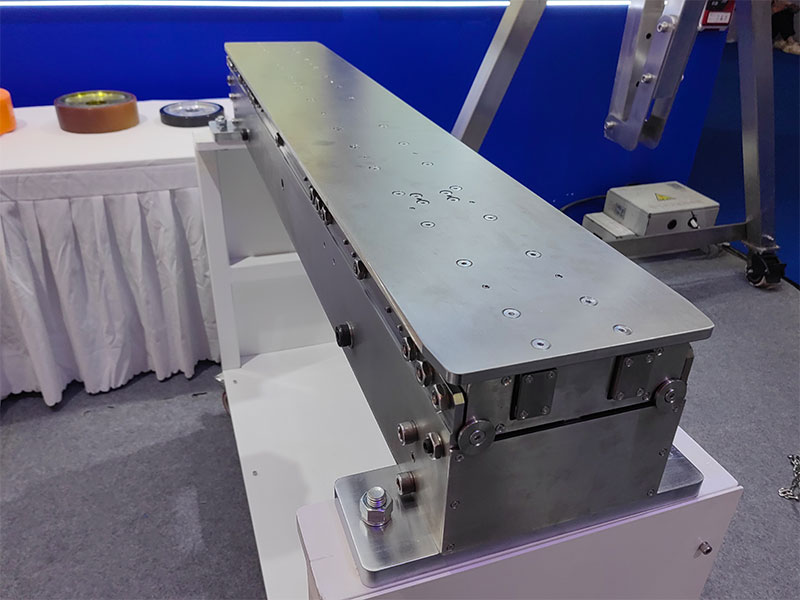 堆垛机智能货叉